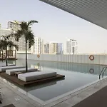 Modern Studio, Burj Views - Business Travelers