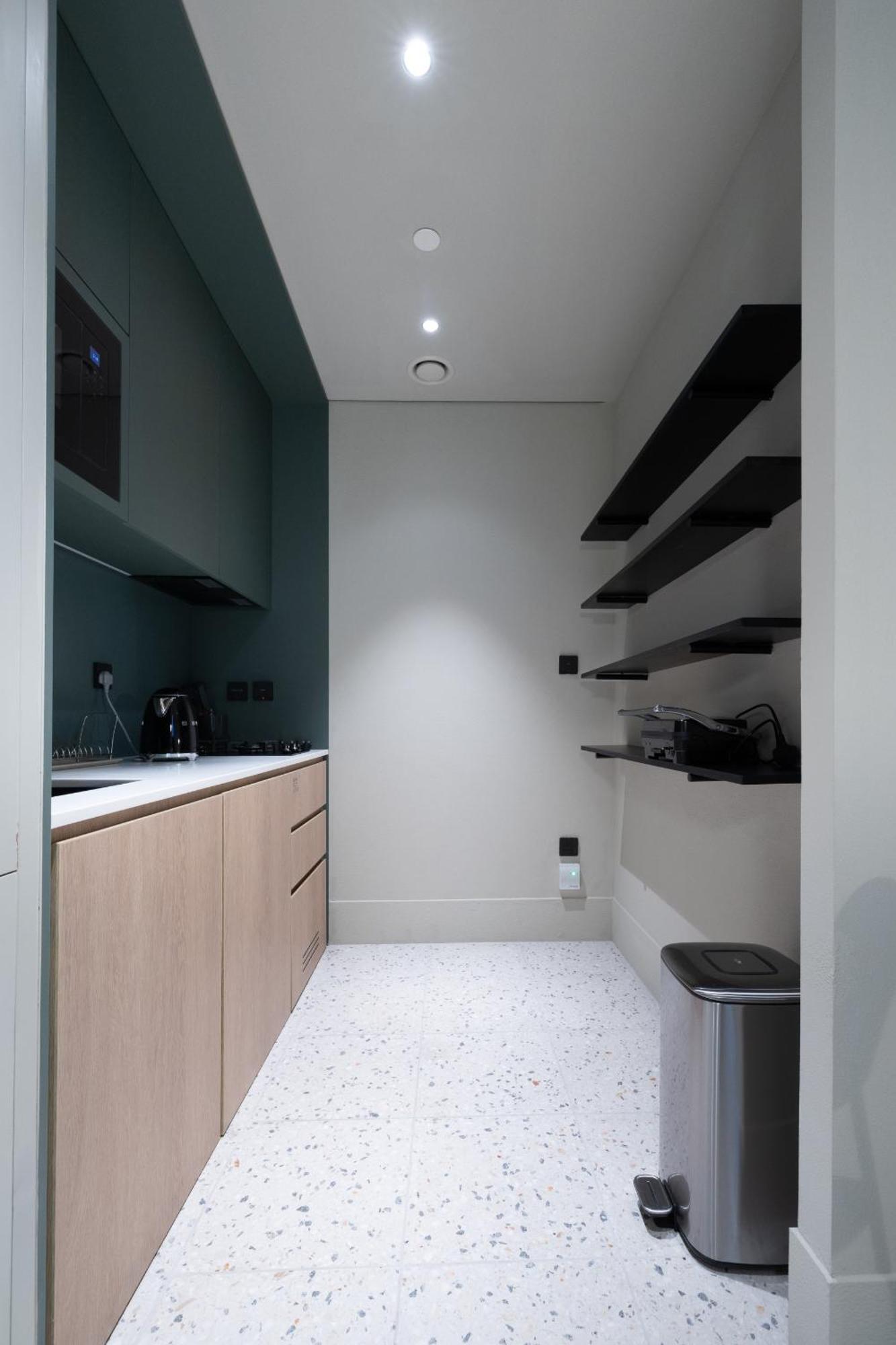 Modern Studio, Burj Views - Business Travelers Apartment *