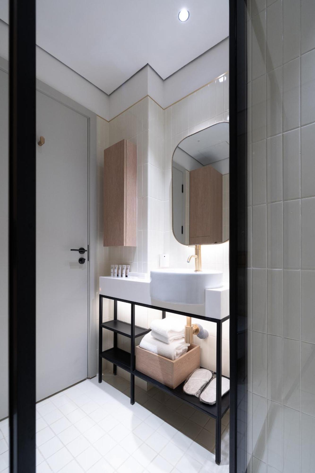 Modern Studio, Burj Views - Business Travelers Apartment