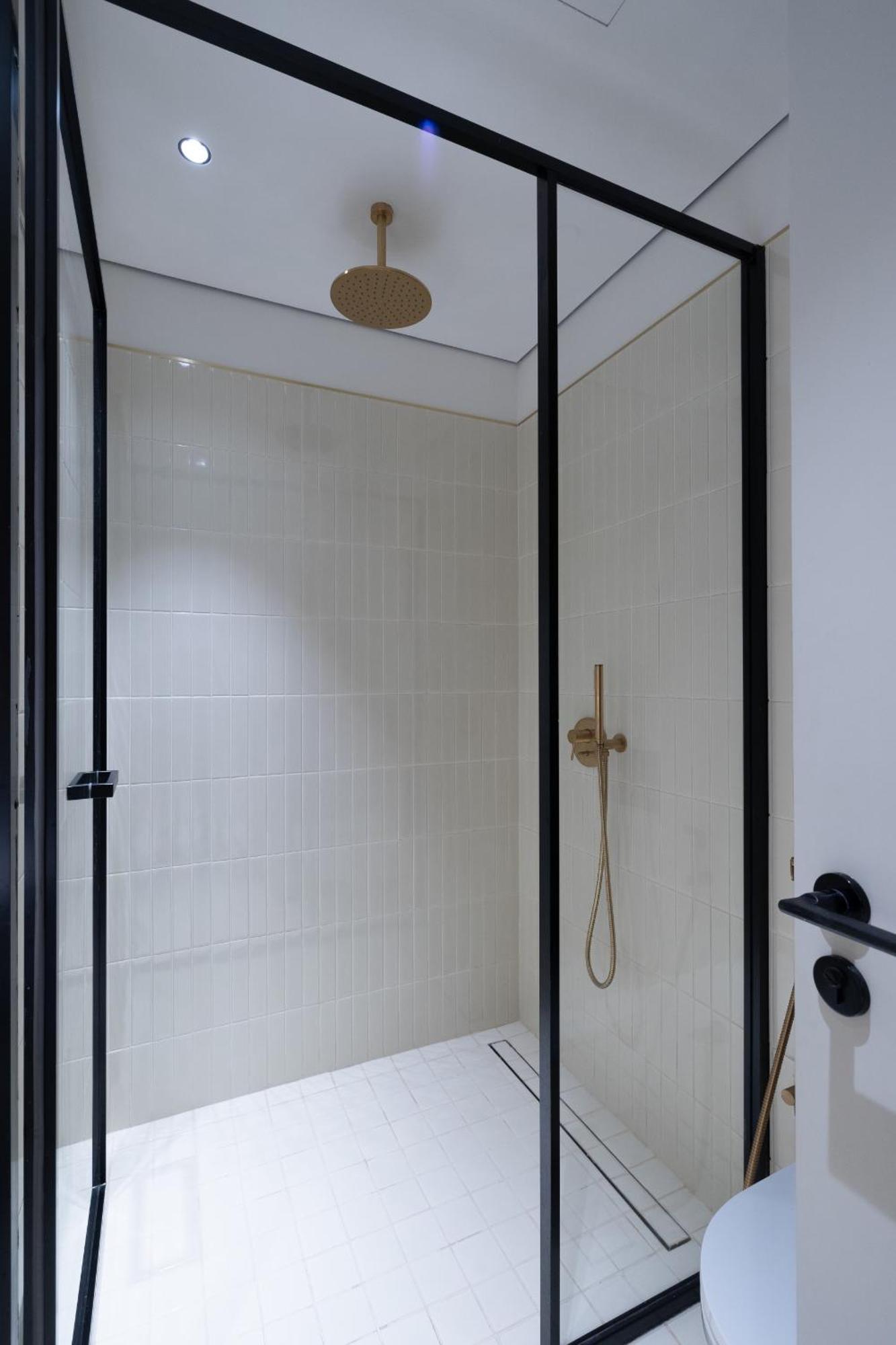 Modern Studio, Burj Views - Business Travelers Apartment Dubai