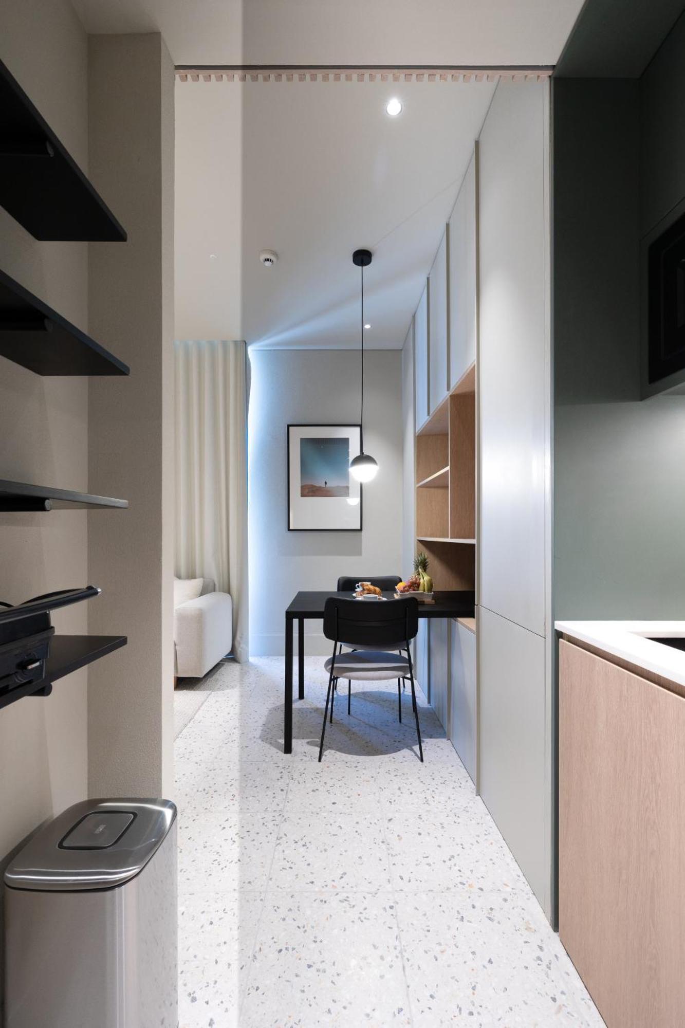 Modern Studio, Burj Views - Business Travelers Apartment *