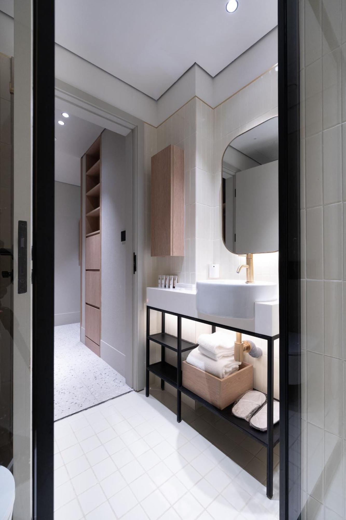 Modern Studio, Burj Views - Business Travelers Dubai
